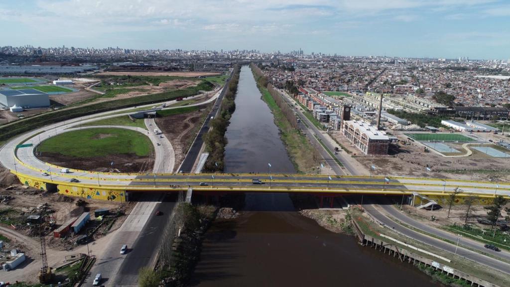 Carriles exclusivos para personal de salud y transporte de bienes&nbsp;esenciales
