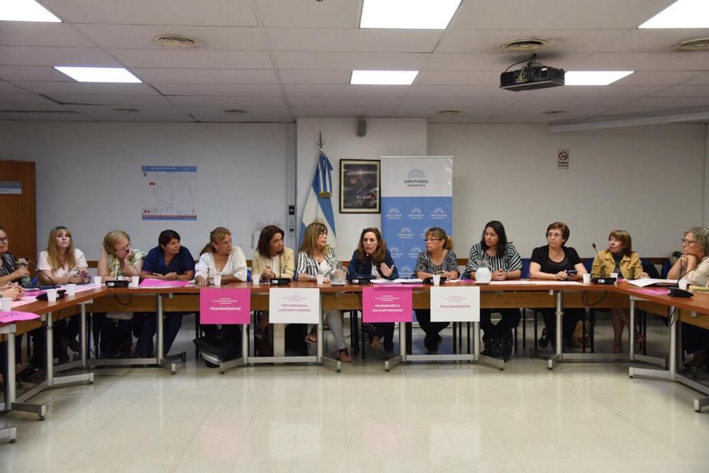 «Las mujeres instrumentadoras seguimos siendo&nbsp;invisibles»