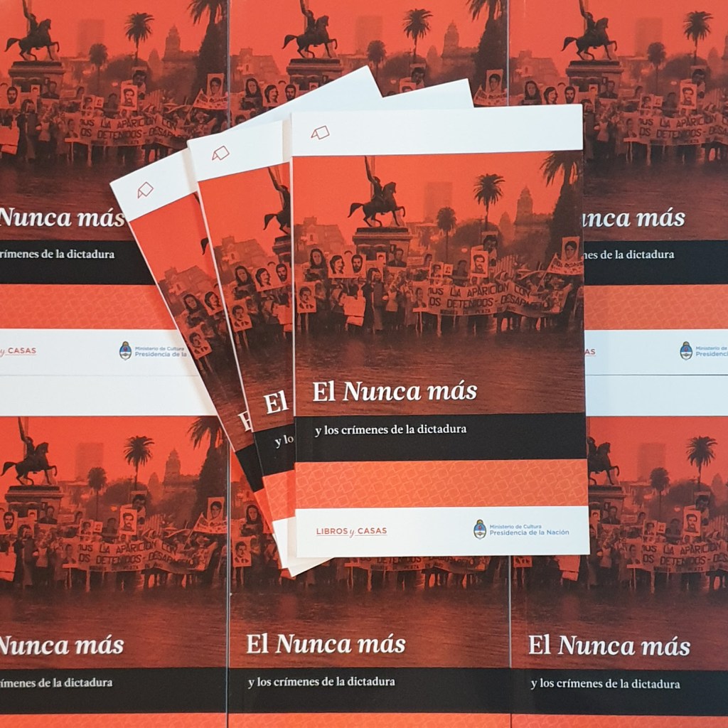 Entregan más de 10 mil ejemplares de»El Nunca más» a espacios comunitarios de todo el&nbsp;país