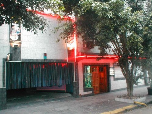 Desempolvan viejo proyecto para habilitar el sexo grupal en albergues&nbsp;transitorios