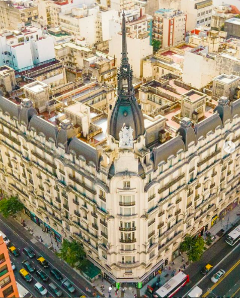 Setenta balcones y ninguna&nbsp;flor
