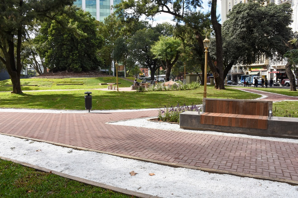 Inauguran las obras de renovación de Plaza Roma, en el bajo&nbsp;porteño