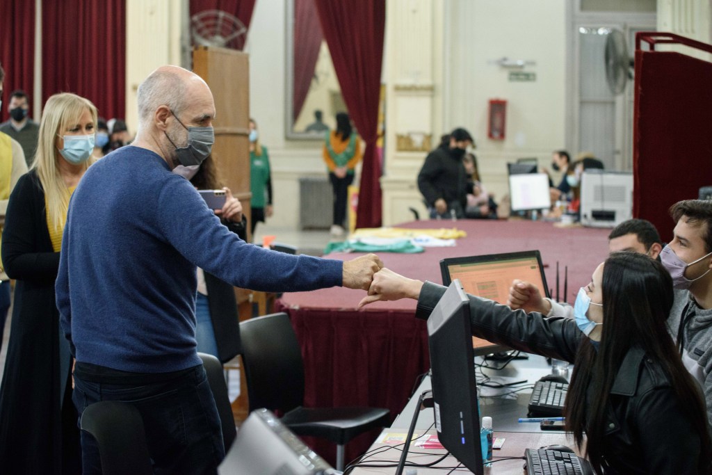 Larreta recorrió el centro de vacunación del Club&nbsp;Italiano