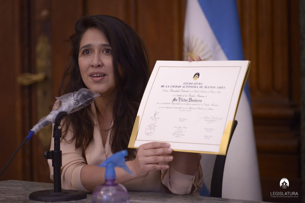 Homenaje a sobreviviente de la ESMA