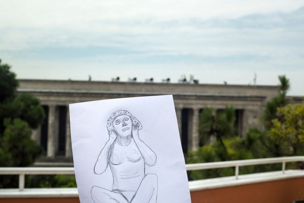 Taller de dibujo en la terraza del Bellas&nbsp;Artes