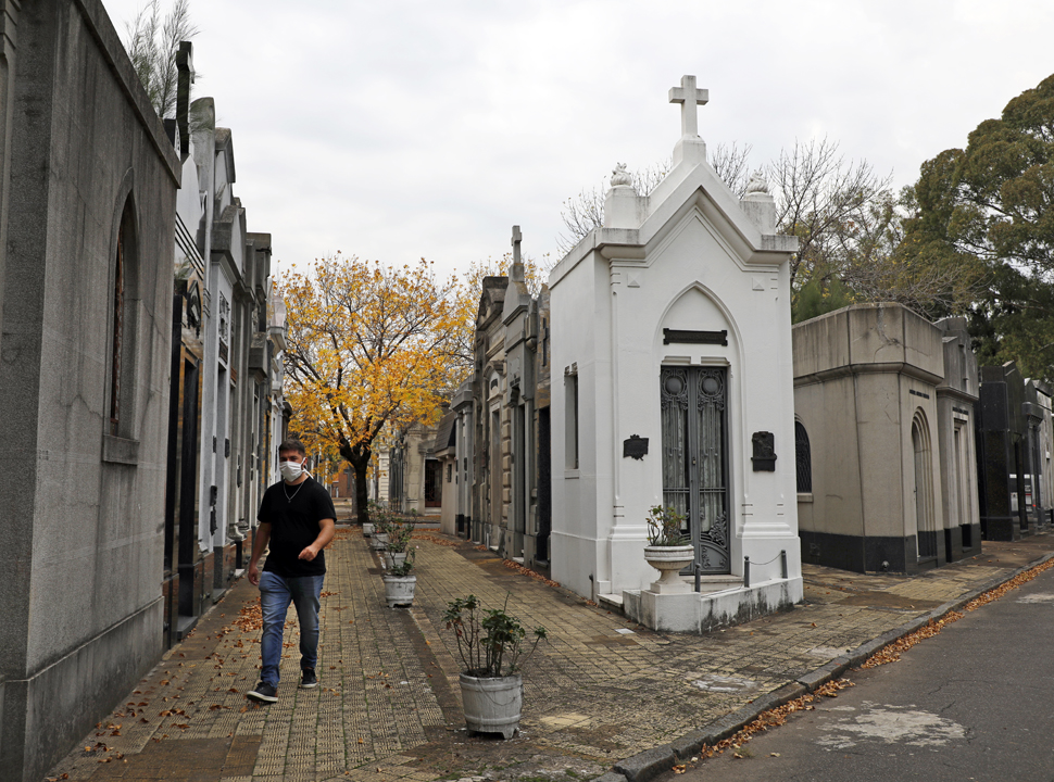 Habilitan las visitas a los cementerios de la&nbsp;Ciudad