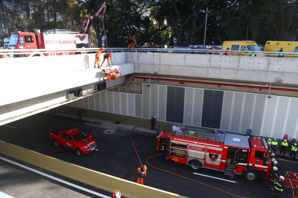 Rodríguez Larreta presenció un simulacro de evacuación en el Paseo del Bajo, a días de su&nbsp;inauguración
