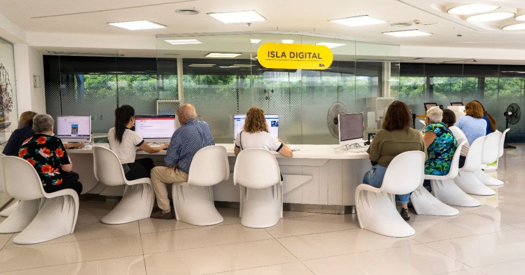 La Ciudad ofrece 24 Islas Digitales en Sedes&nbsp;Comunales