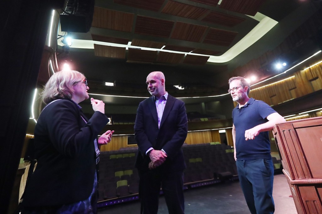 Larreta recorrió las obras que se hicieron en el Teatro&nbsp;Alvear