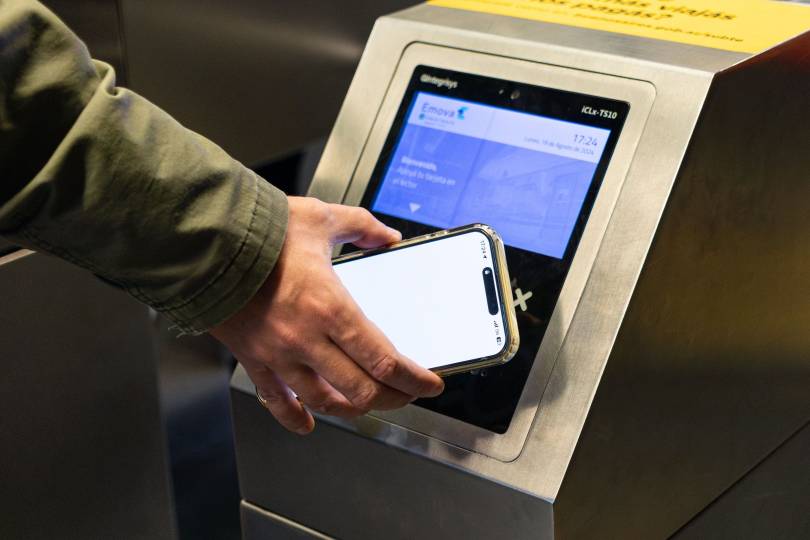 Se podrá pagar el subte con celulares, tarjetas de crédito y&nbsp;débito