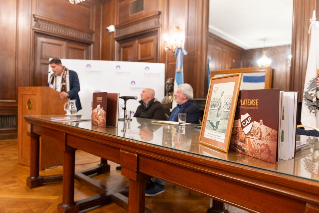 Declaran de Interés para la Ciudad el libro “Platense, de Saavedra al&nbsp;Corazón”