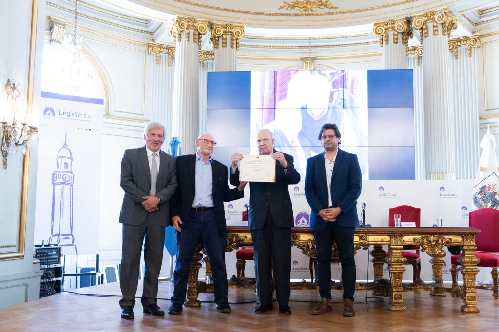 Julio Ricardo: Reconocido como Personalidad Destacada 