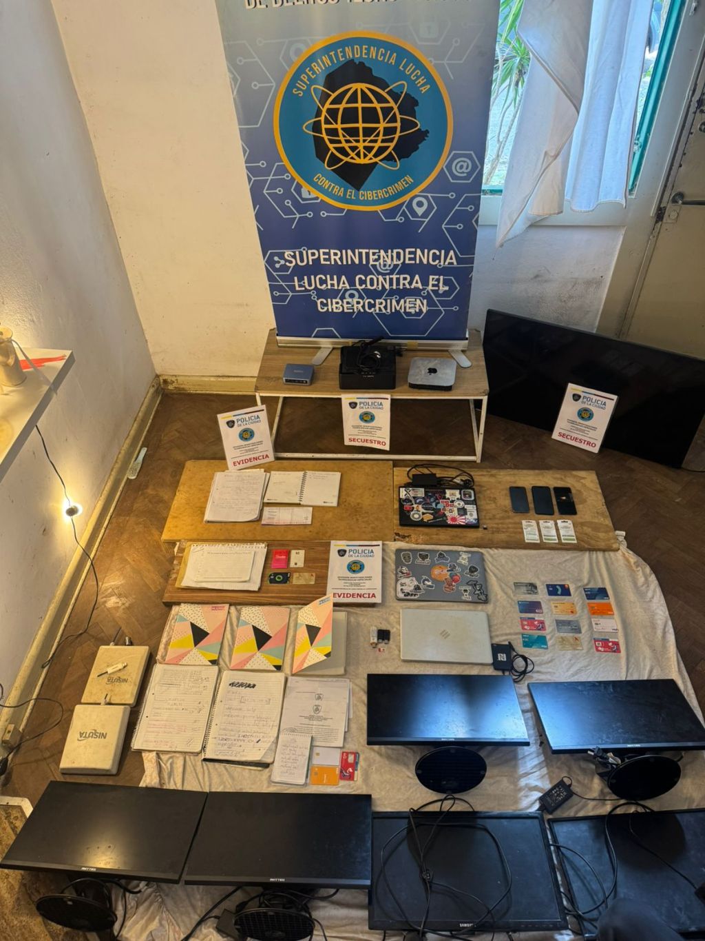 Ciberestafa millonaria: 11 detenidos en la Ciudad y cuatro&nbsp;provincias