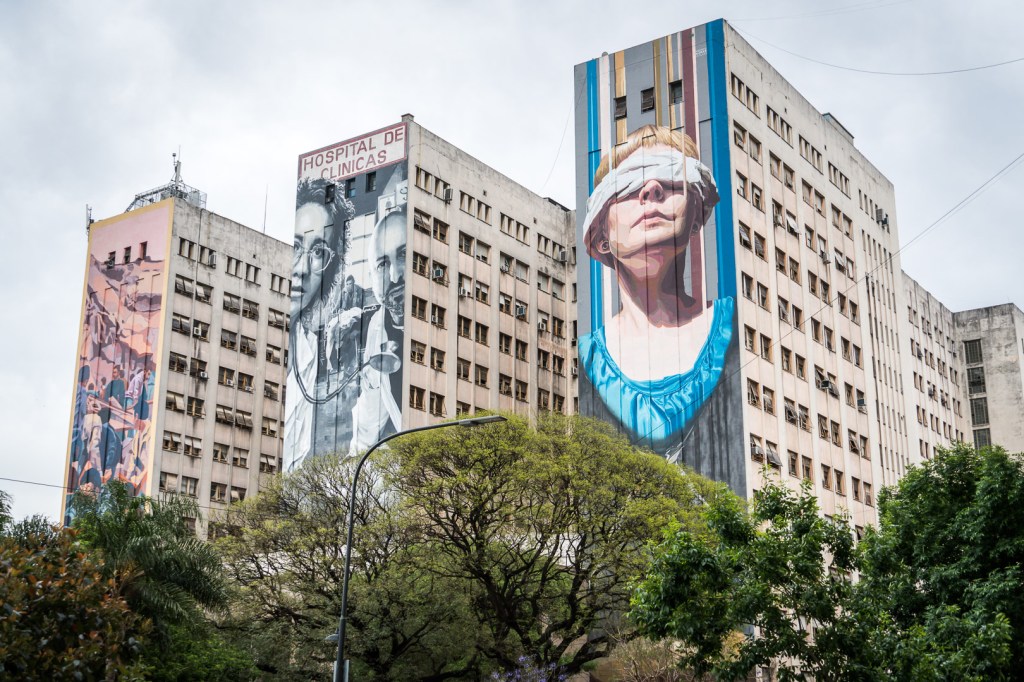 Abrazo al Hospital de&nbsp;Clínicas