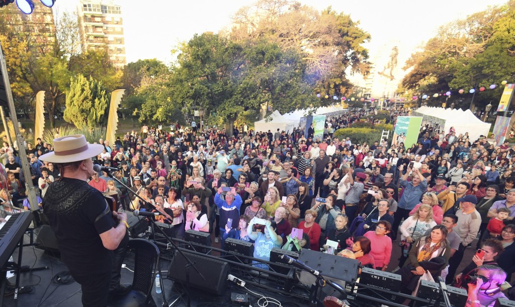 La Feria de las Regiones regresa este sábado a Parque de los Patricios con una edición dedicada al centro del&nbsp;país