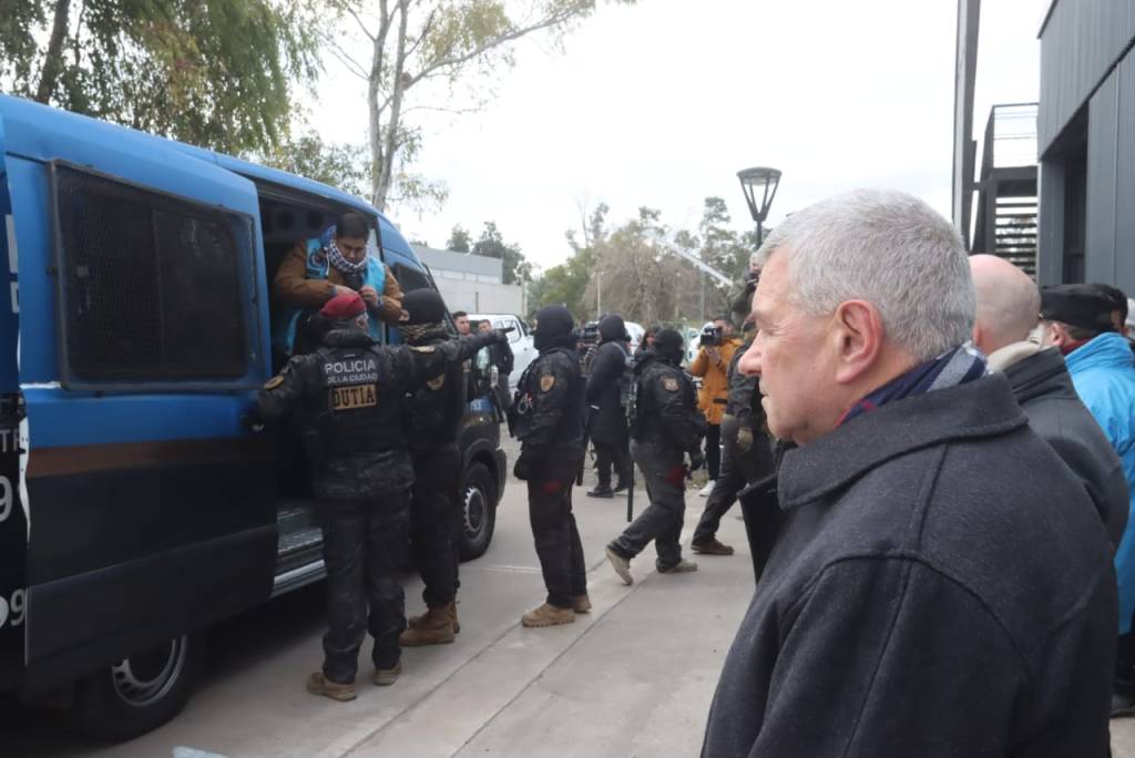 Mega operativo con más de 30 allanamientos para detener a una banda dedicada al robo de&nbsp;motos