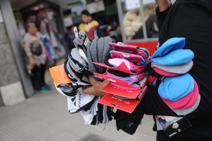 En julio, la venta ilegal callejera en CABA bajó 12,1% en relación al mes&nbsp;anterior