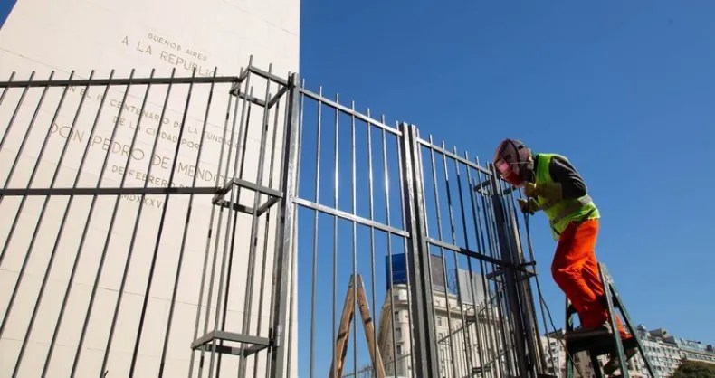 Nueva reja de protección para el&nbsp;Obelisco