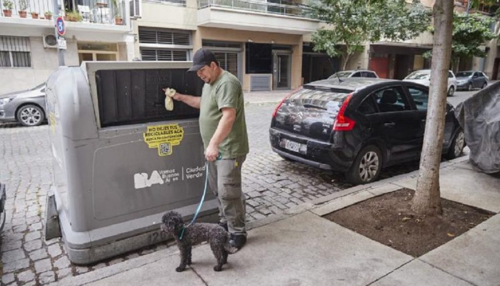 La Legislatura de CABA aprobó fuertes multas por pasear perros sin correa y no levantar sus heces en la vía&nbsp;pública