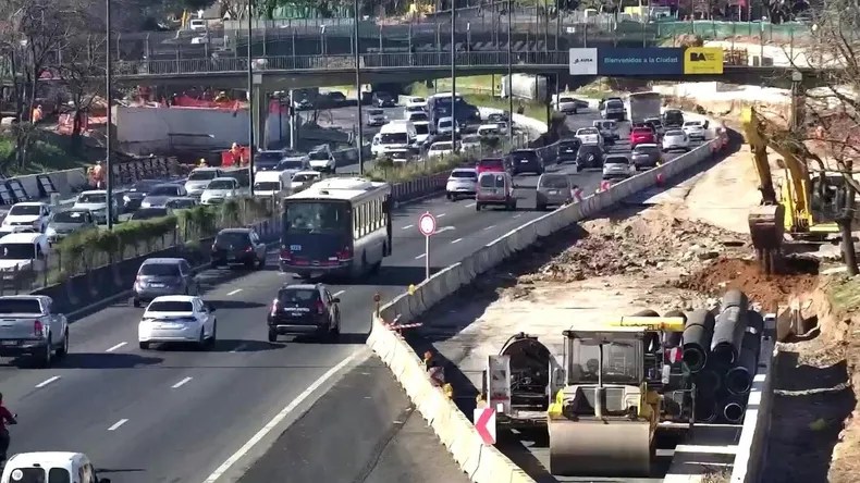 Desde hoy cierran un acceso de la autopista Dellepiane sentido a&nbsp;CABA