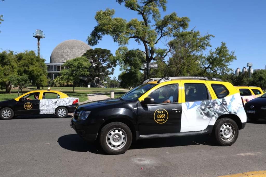 La Ciudad da créditos blandos para que taxistas, remiseros y repartidores en moto puedan comprar vehículos&nbsp;eléctricos
